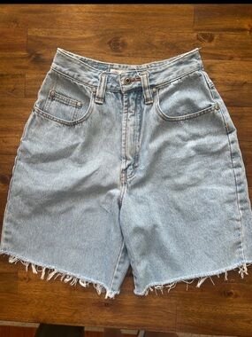 Vintage UNIONBAY 90s Light Blue Denim Cutoff Bermuda Dad Shorts Womens Small